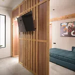 Apertura Minima Living Space Next To Sea Apartment