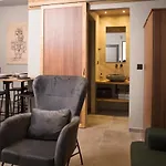 Apertura Minima Living Space Next To Sea *